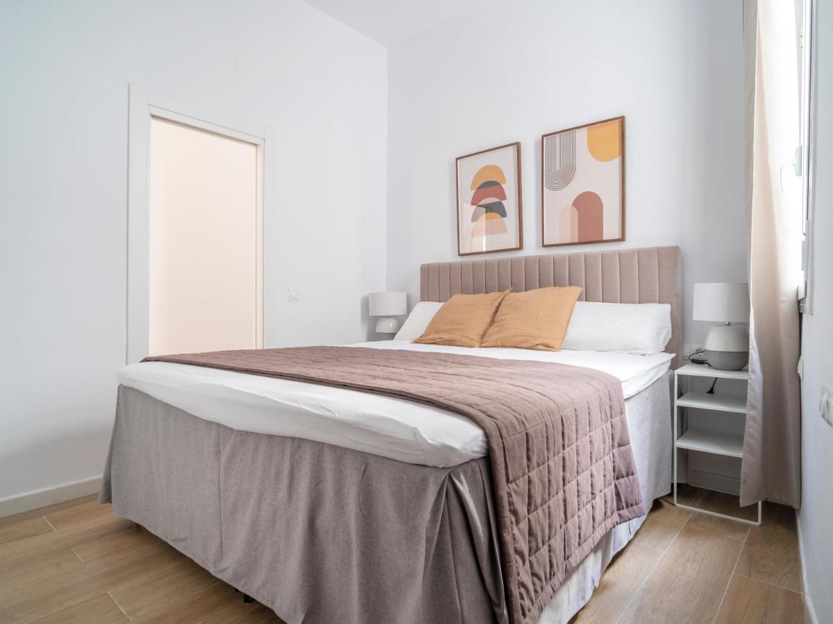 مالقة Sanders Lavender - Delightful Two-Bedroom Apartment Downtown المظهر الخارجي الصورة
